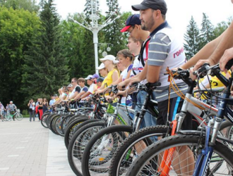 В Алтайском крае прошел велопробег в память о космонавте Германе Титове