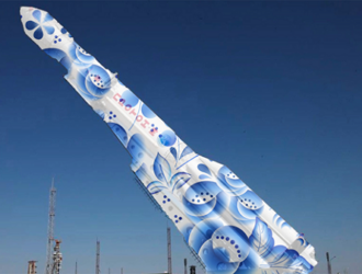 Рогозин предложил украсить российские ракеты хохломой и гжелью