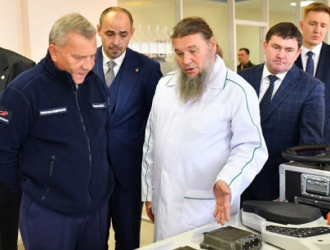 Юрий Борисов проинспектировал систему управления для ракеты-носителя на новом виде топлива