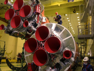 На Байконуре собрали «пакет» ракеты-носителя «Союз-2.1б»