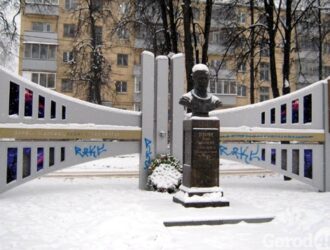 В Липецке вандалы снова напали на Гагарина