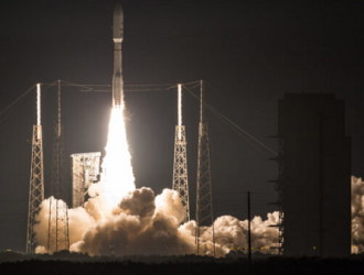 В США запустили ракету-носитель Atlas V с военными спутниками