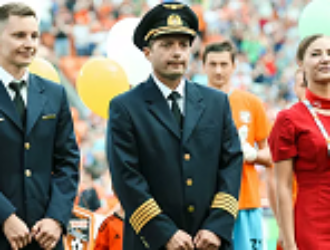 Экипаж аварийно севшего на кукурузное поле лайнера отправился на Байконур