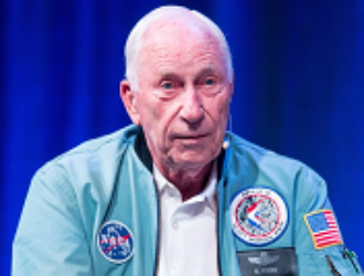 Скончался американский астронавт Альфред Уорден