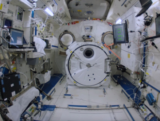 Космонавты изучают динамику конструкции МКС при внешних воздействиях