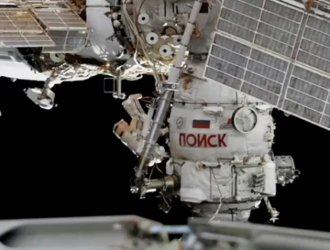 Выход российских космонавтов в открытый космос перенесли на лето