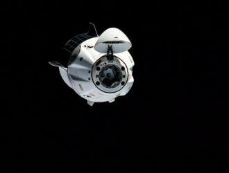 Корабль Сrew Dragon с экипажем из четырех человек отстыковался от МКС