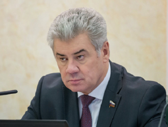 Сенатор предупредил иностранных военных атташе о рисках милитаризации космоса