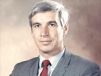 Умер бывший астронавт NASA Джон Ллевеллин