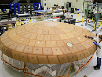 Завершено нанесение защитного материала на тепловой щит корабля «Орион», который первым полетит с людьми