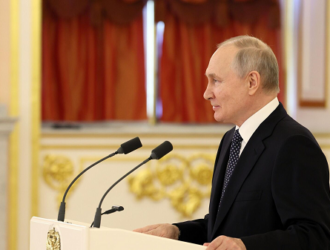 Путин назвал уникальным событием снятый в космосе фильм «Вызов»