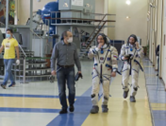 Космонавты резервного экипажа пилотируемого корабля «Союз МС-17» выполнили тренировку по расстыковке и срочному спуску с орбиты