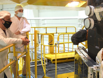 Авторский осмотр корабля «Союз МС-19» и накатка головного обтекателя