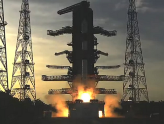 В Индии запущены три сингапурских спутника