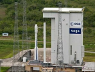 Запуск ракеты Vega с 53 спутниками с космодрома Куру снова отложили из-за ветра