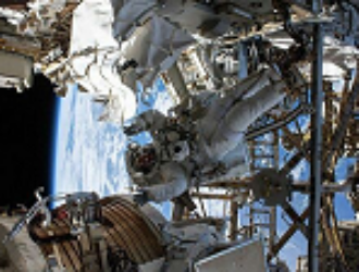 Астронавты Морган и Пармитано вновь вышли в открытый космос