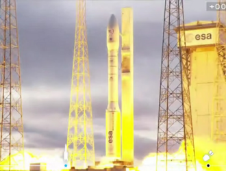 Из Куру запущены три французских военных спутника