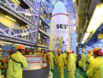 Рогозин заявил о техническом интересе Роскосмоса к кораблю Crew Dragon