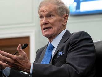 Глава NASA призвал КНР делиться данными о полетах ракет-носителей, чтобы избежать жертв